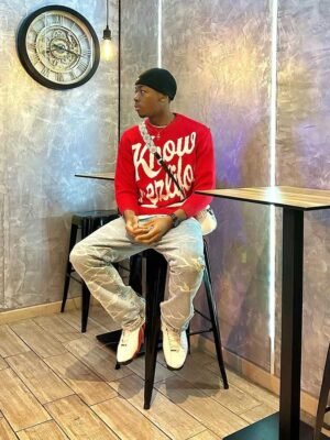 The-Supermade-Letter-Print-Knitted-Sweater_3.jpg